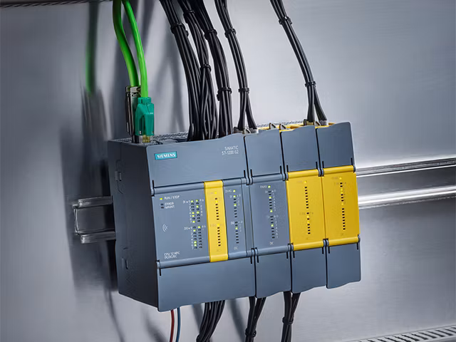 کنترلر صنعتی Siemens SIMATIC